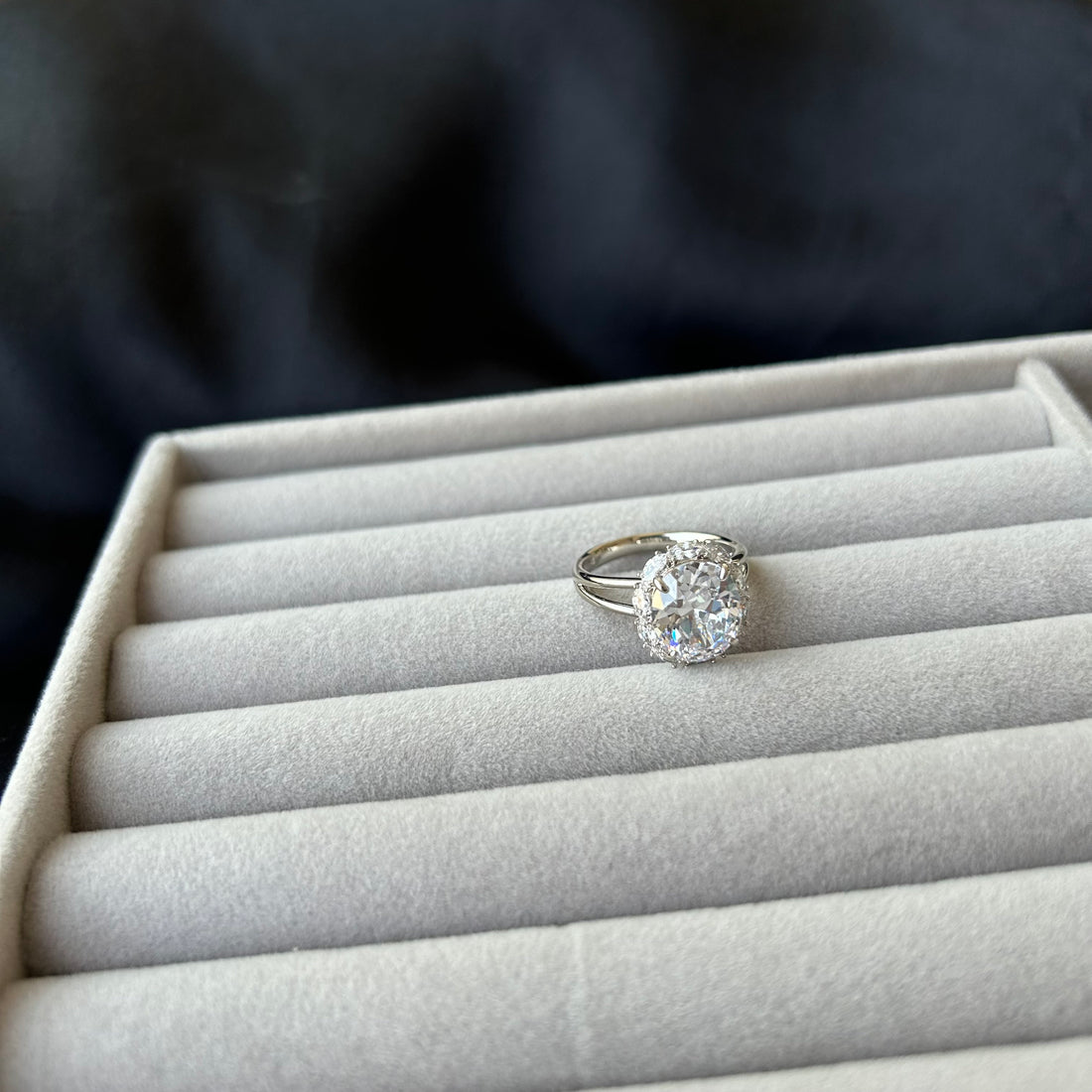 SOLITAIRE OVAL RING