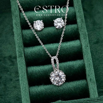 SOLITAIRE SPARKLE PENDANT SET