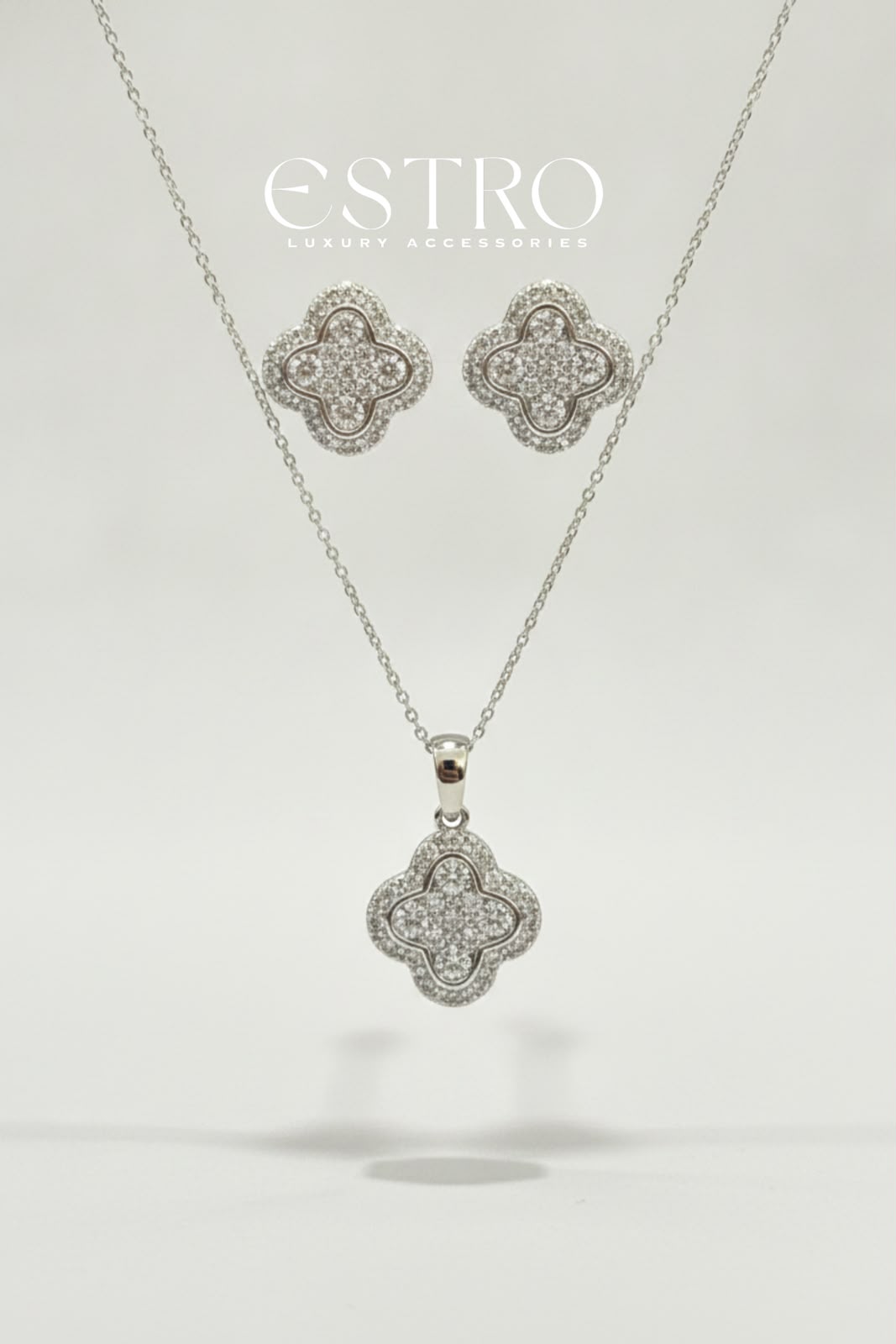 CLOVELLE PENDANT SET