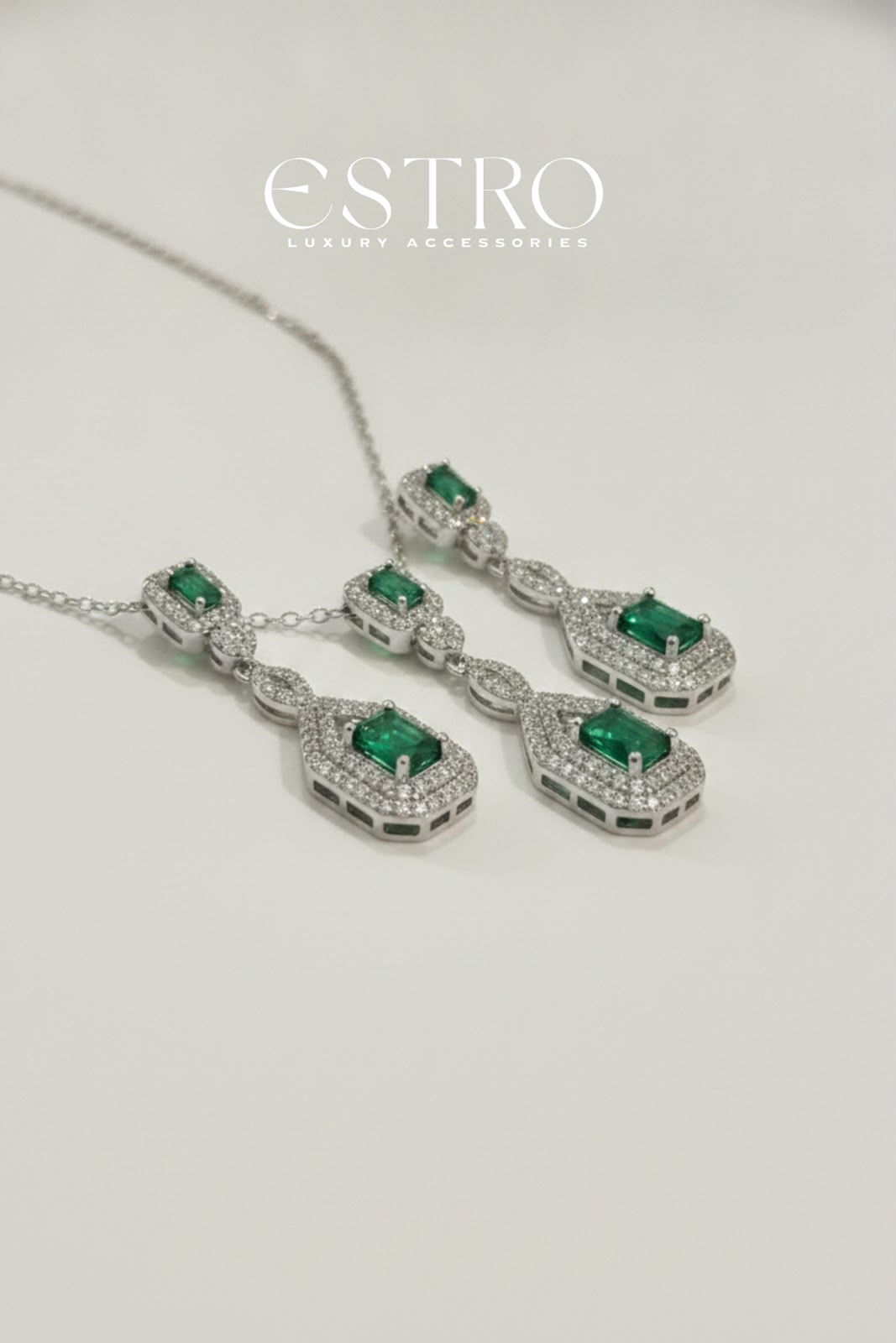 EVELYN PENDANT SET