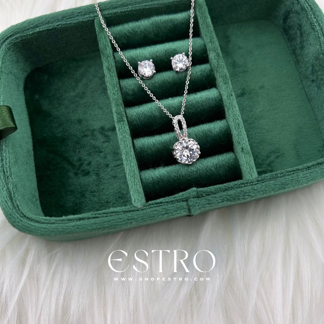 SOLITAIRE SPARKLE PENDANT SET